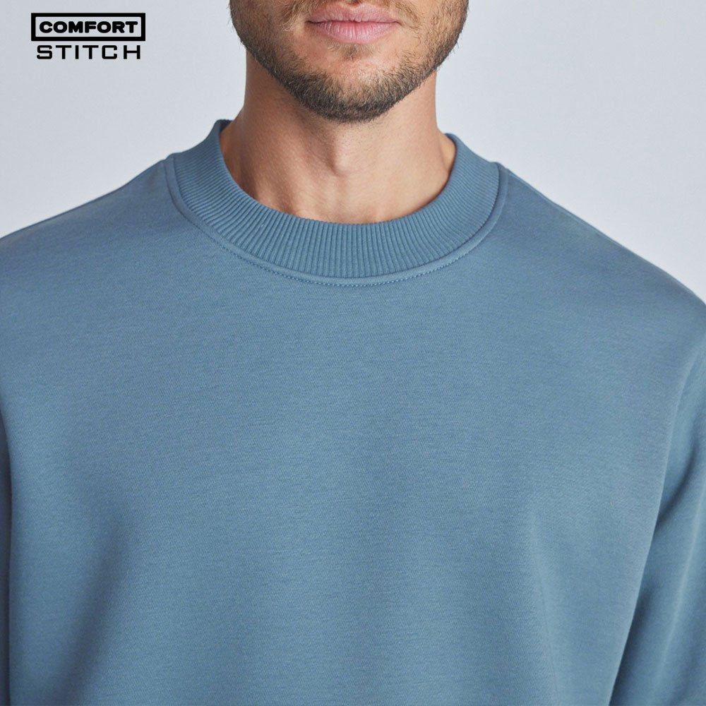 Versatile Crew-Neck Sweatshirt for Everyday Ease