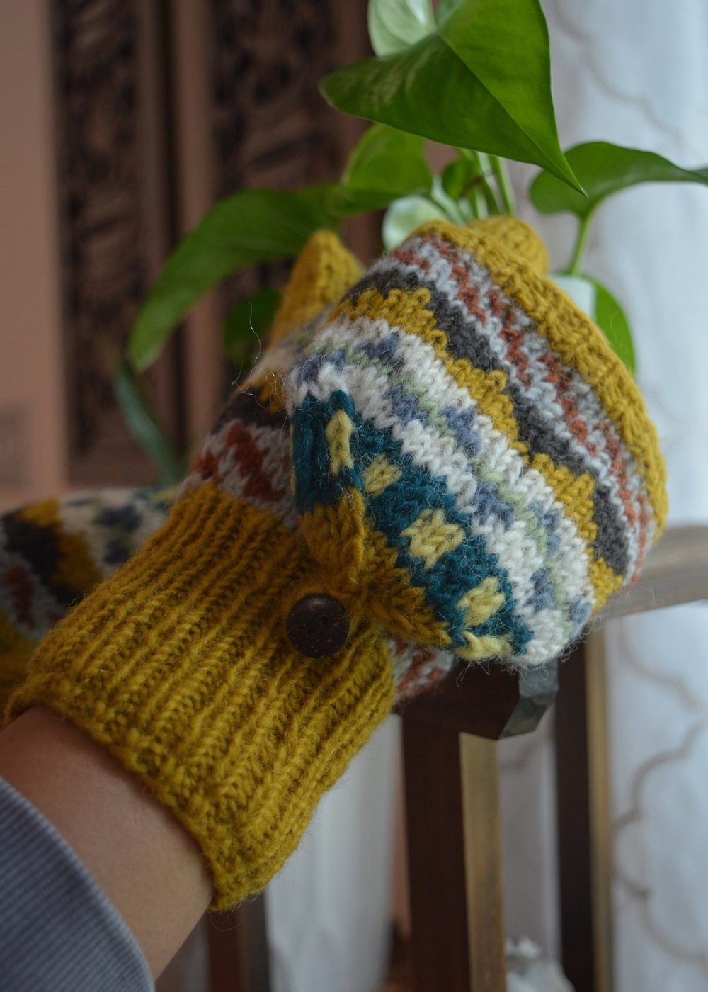 Namche Hand Knit Convertible Mitten, Winter Gloves with Fleece Lining