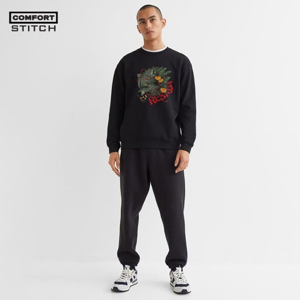 Relaxed Fit Printed Sweatshirt in Black